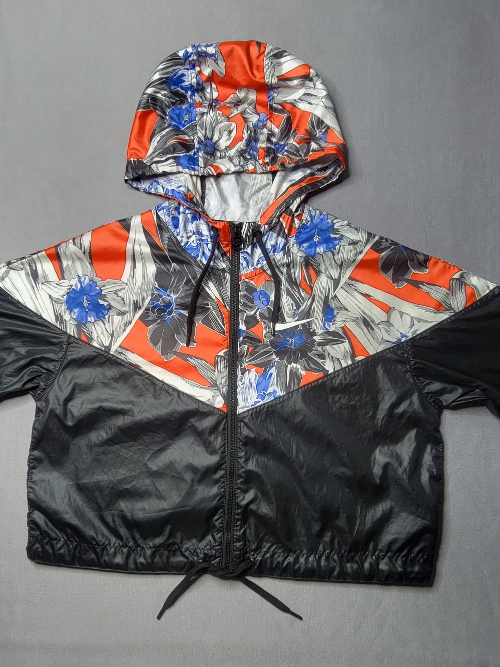 Nike Women's Hyper Cropped Hooded Floral Windbreaker Jacket Full Zip Size XS